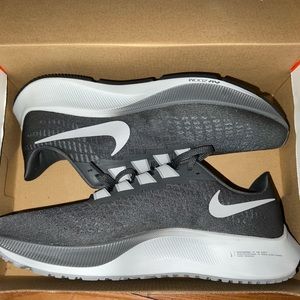 Nike Men's Air Zoom Pegasus 37 Running Shoes